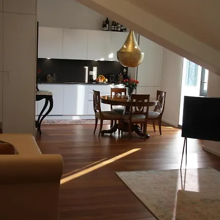 Al Ciani Balcony Apartment