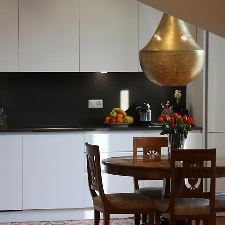 Al Ciani Balcony Lägenhet