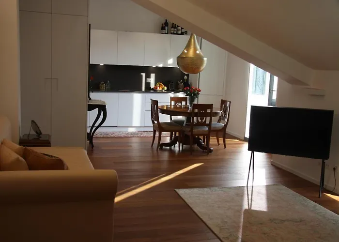 Al Ciani Balcony Apartment