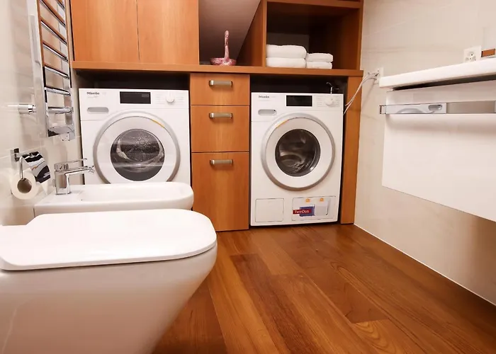 Al Ciani Balcony Apartament